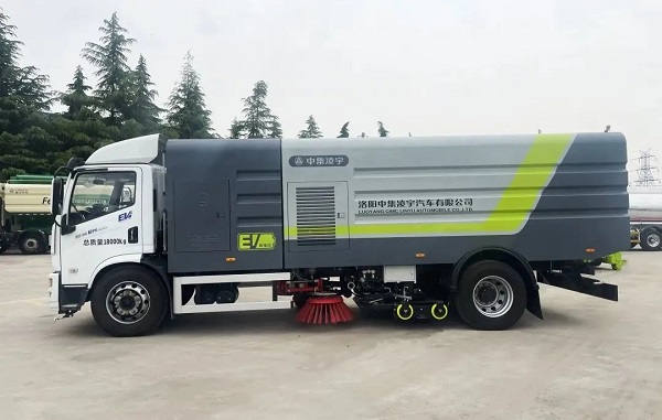 凌宇純電動(dòng)洗掃車的特點(diǎn)詳解！出色在哪？