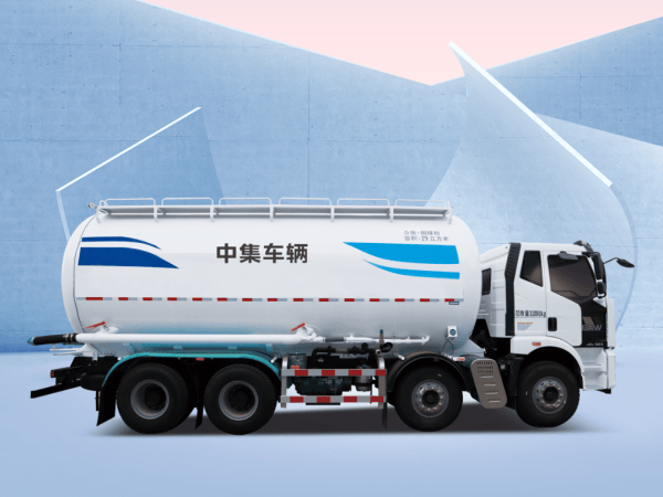 中集車輛粉罐家族實(shí)力登場(chǎng)，揭秘粉粒物料運(yùn)輸車的"高效可靠"之道！