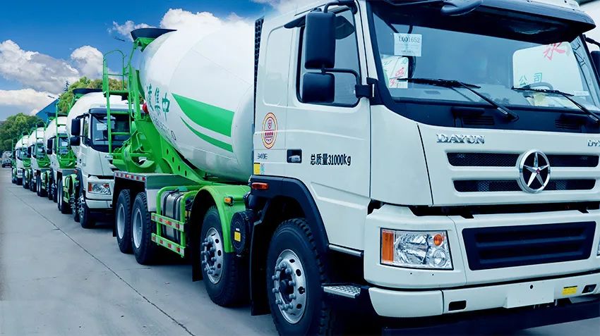 行家客戶一年內(nèi)入手幾十臺凌宇車 這次又看中“凌云”組合！