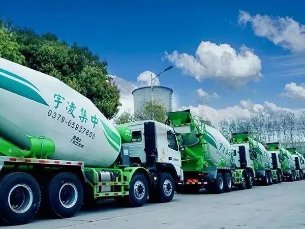 8年老客戶再提車(chē)，10臺(tái)攪拌車(chē)批量交付，客戶：選凌宇我放心！