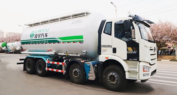凌宇干混砂漿車的特點(diǎn)都有什么？
